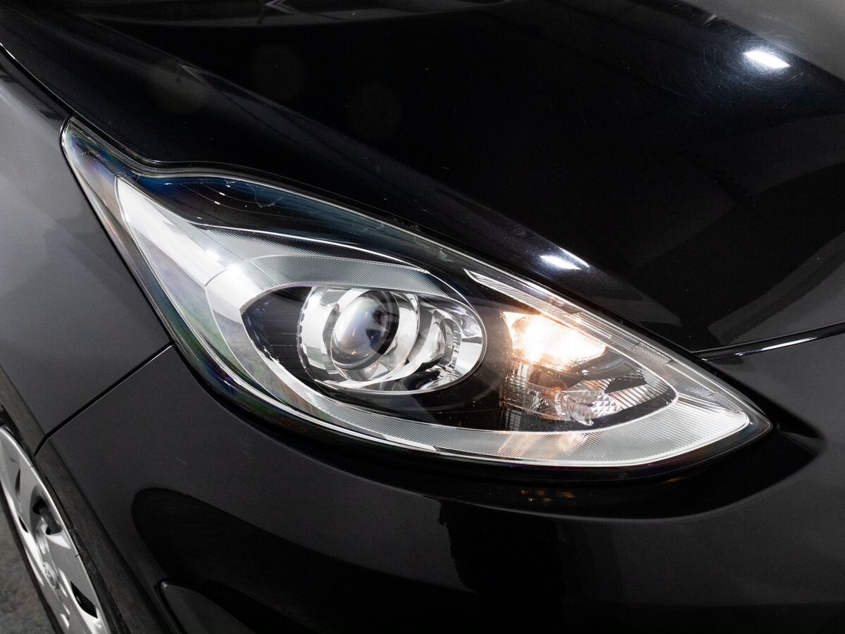 Toyota Aqua 2019 - фото автомобиля