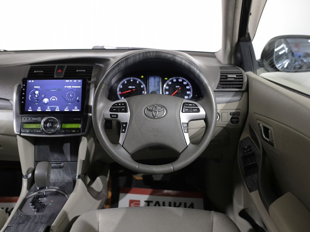 Toyota Premio 2010 - фото автомобиля