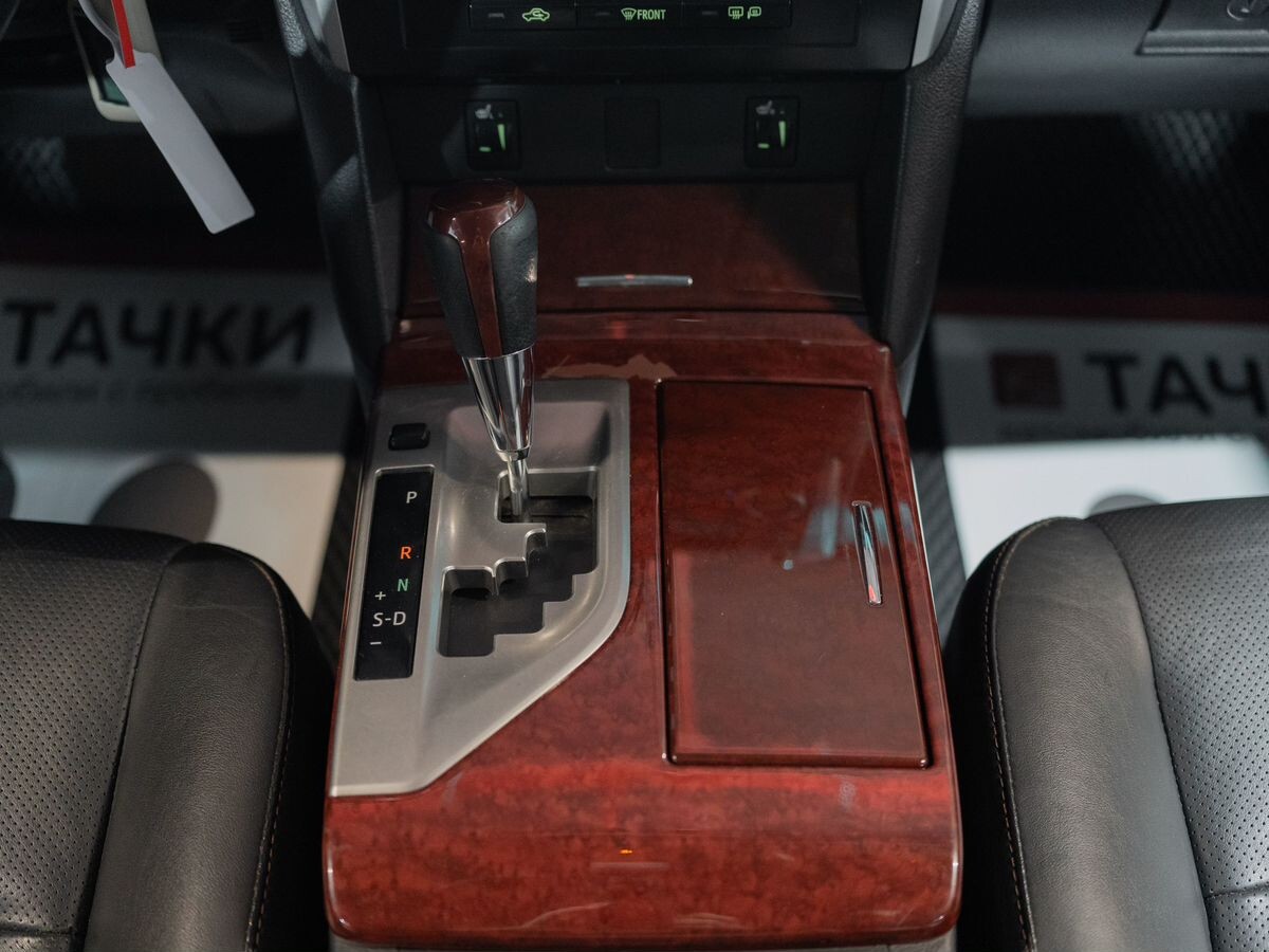 Toyota Camry 2013 - фото автомобиля