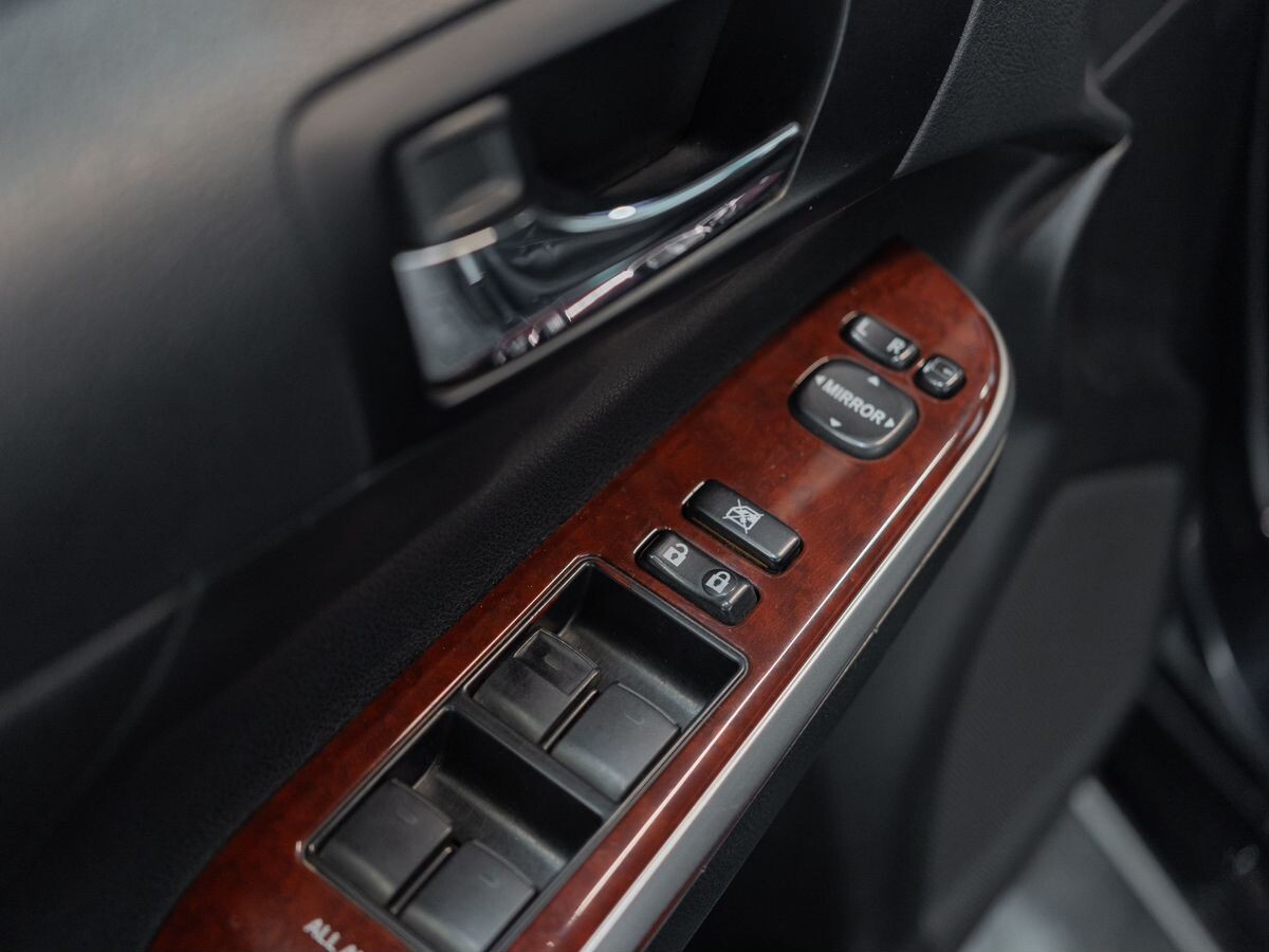 Toyota Camry 2013 - фото автомобиля