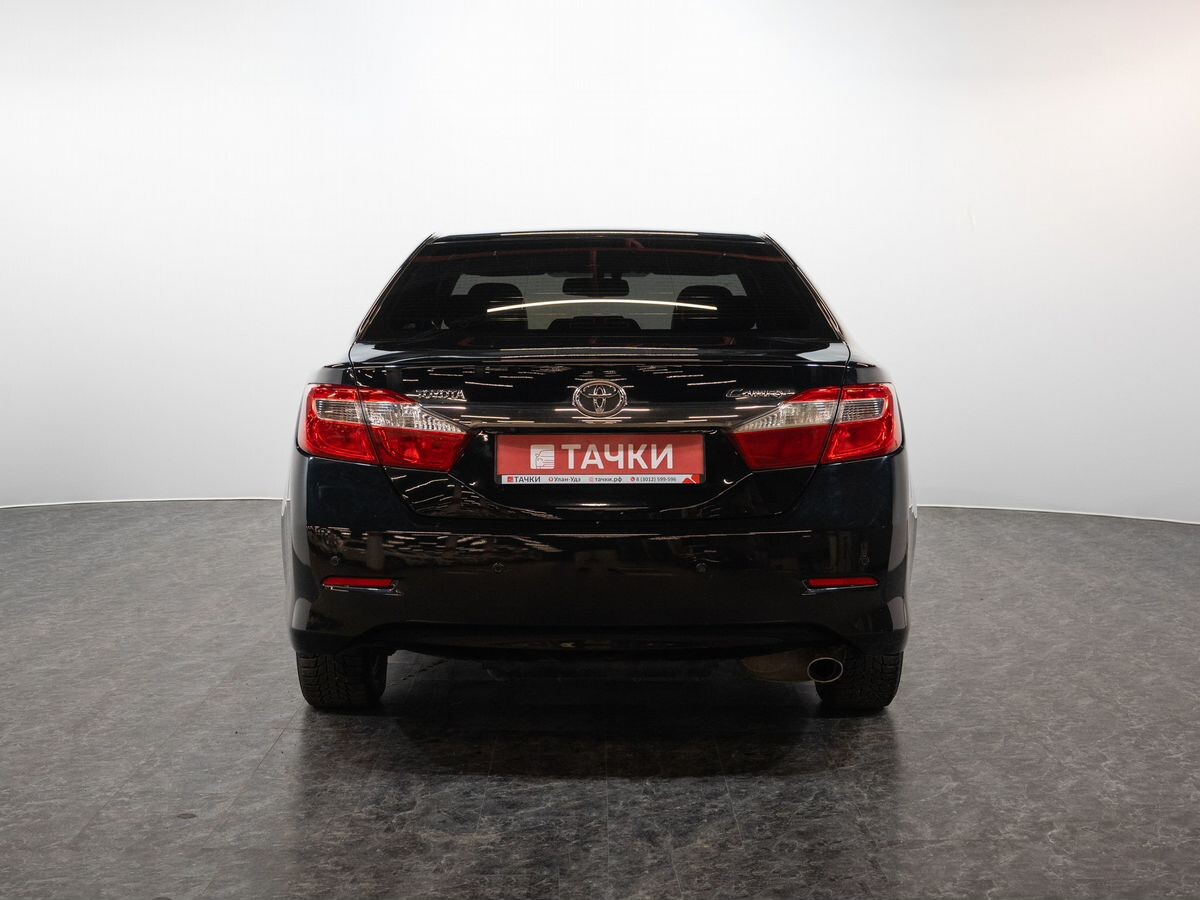 Toyota Camry 2013 - фото автомобиля