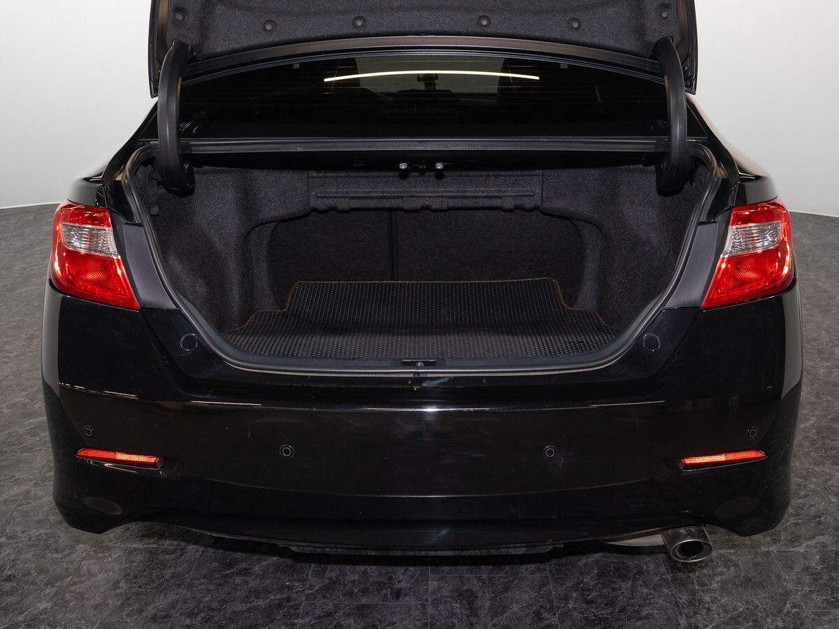 Toyota Camry 2013 - фото автомобиля