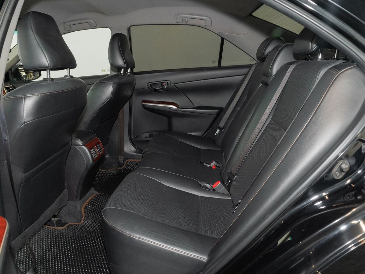 Toyota Camry 2013 - фото автомобиля