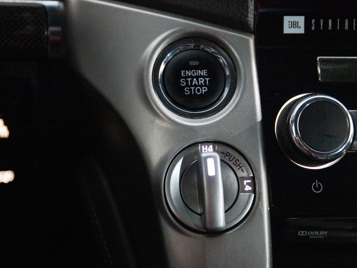 Toyota Land Cruiser 2013 - фото автомобиля