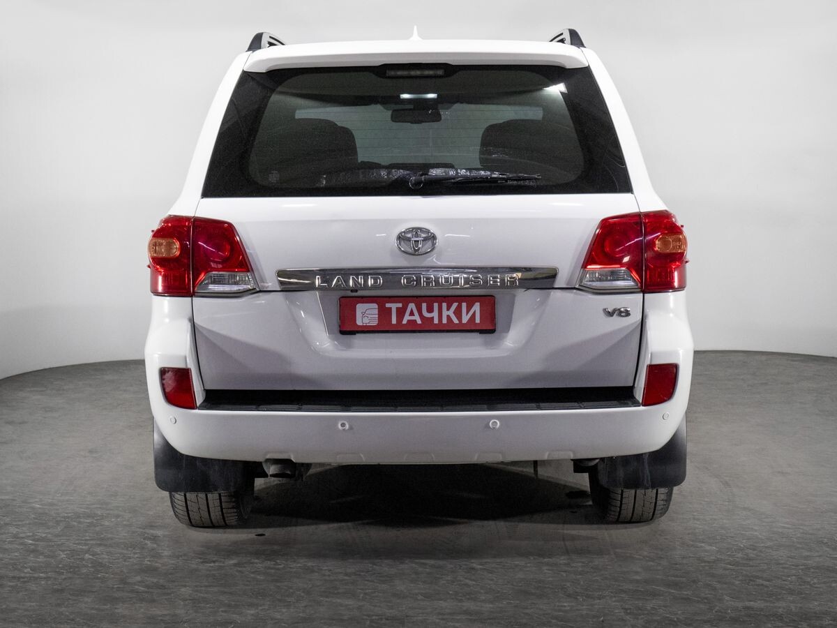 Toyota Land Cruiser 2013 - фото автомобиля