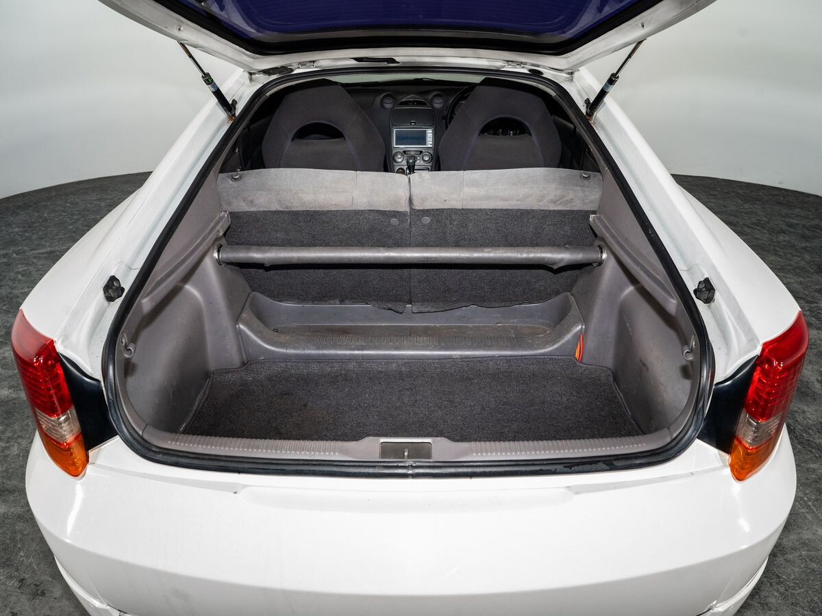 Toyota Celica 2002 - фото автомобиля