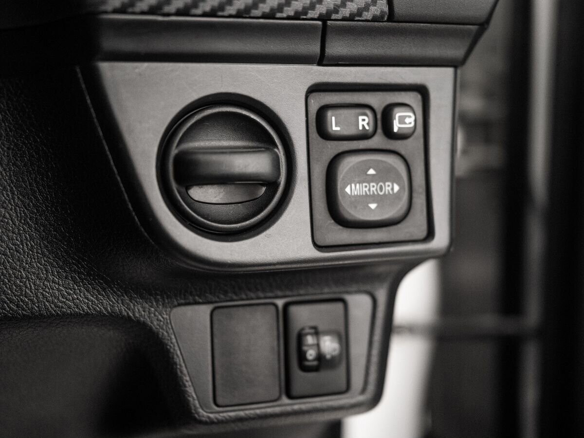 Toyota Corolla 2014 - фото автомобиля