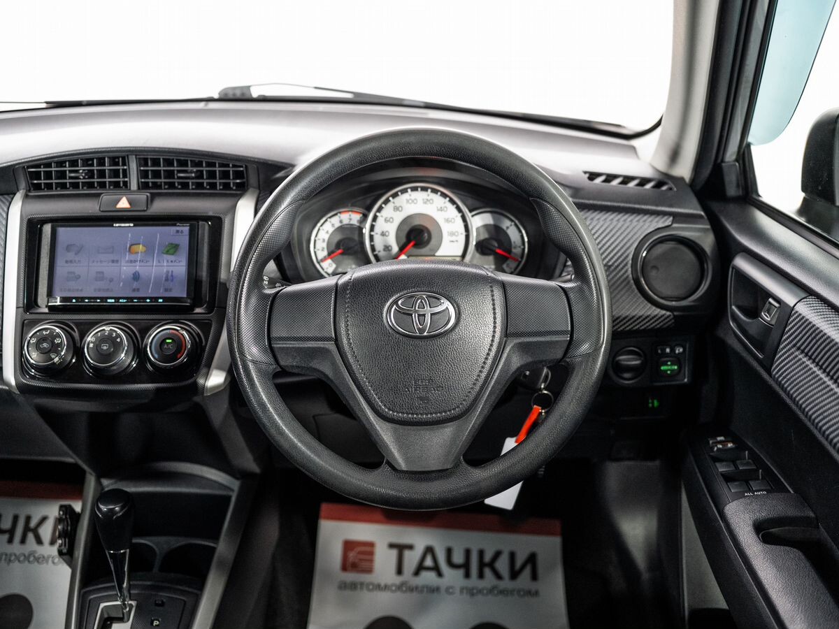 Toyota Corolla 2014 - фото автомобиля