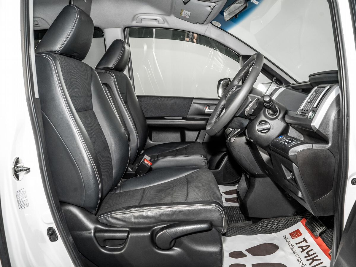 Honda Stepwgn 2014 - фото автомобиля