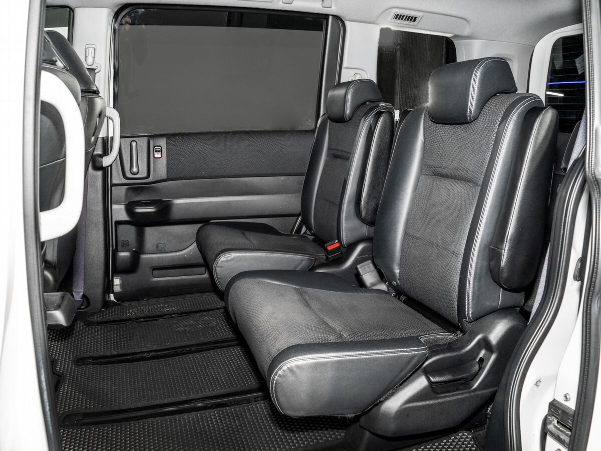 Honda Stepwgn 2014 - фото автомобиля