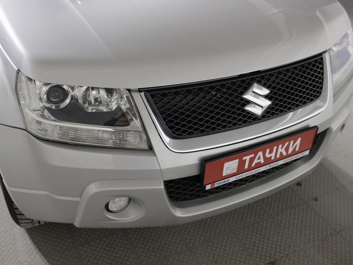 Suzuki Grand Vitara 2010 - фото автомобиля