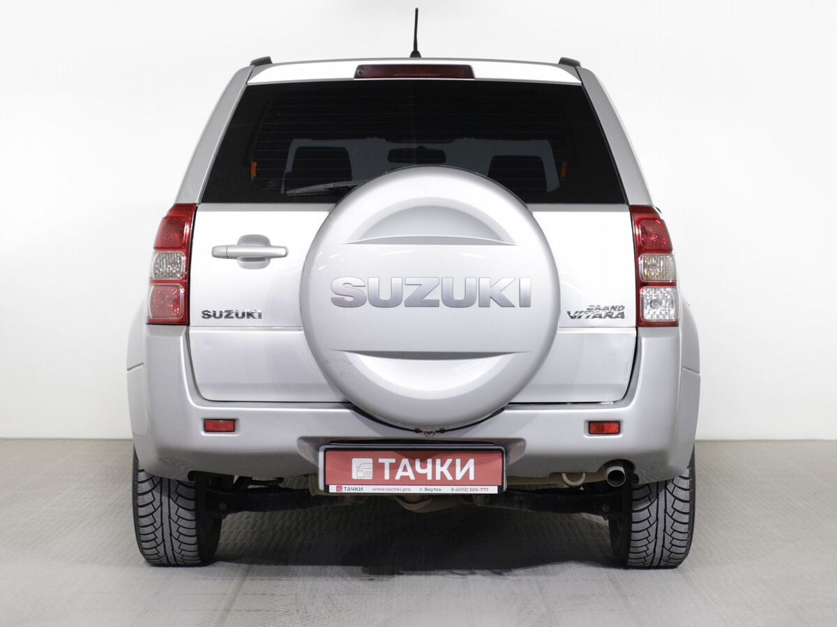 Suzuki Grand Vitara 2010 - фото автомобиля