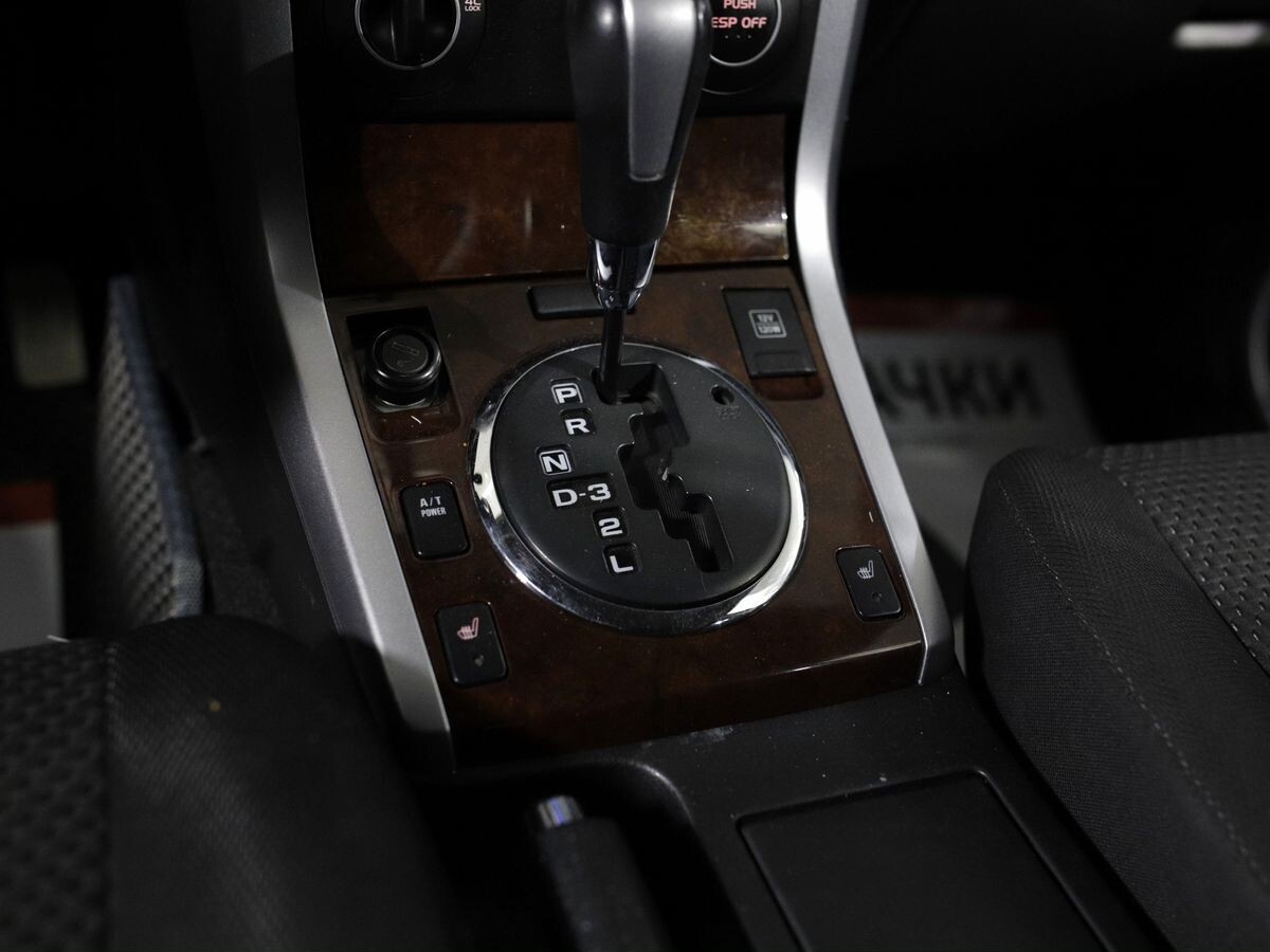 Suzuki Grand Vitara 2010 - фото автомобиля