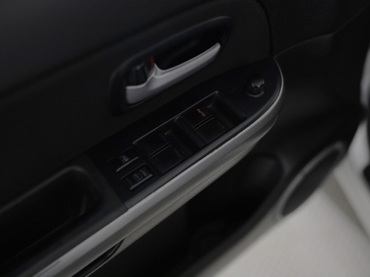 Suzuki Grand Vitara 2010 - фото автомобиля