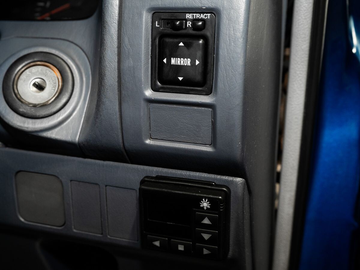 Toyota Land Cruiser Prado 2000 - фото автомобиля