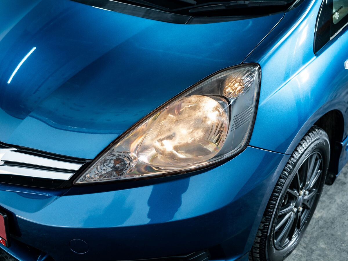 Honda Fit Shuttle 2011 - фото автомобиля