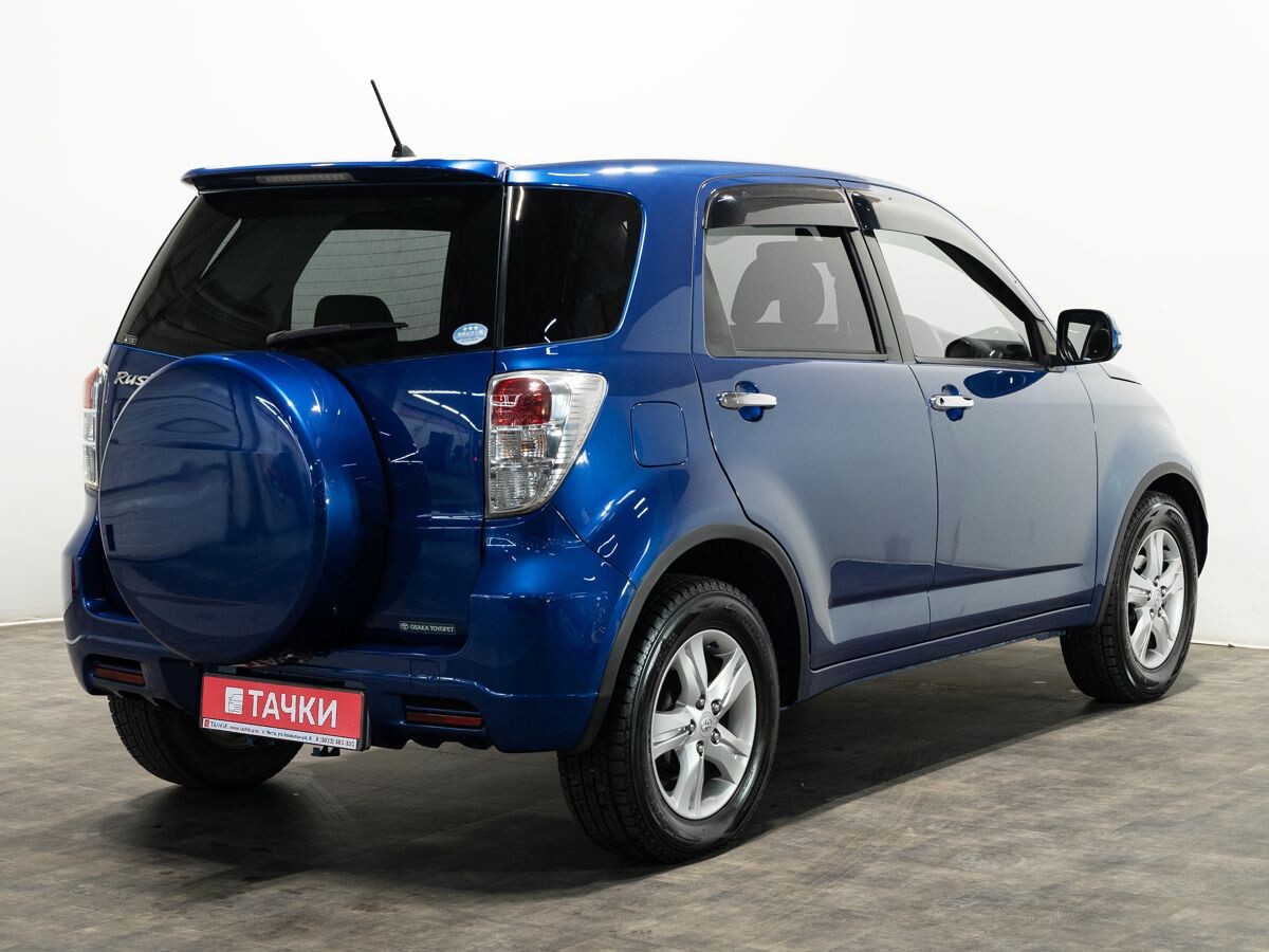 Toyota Rush 2010 - фото автомобиля