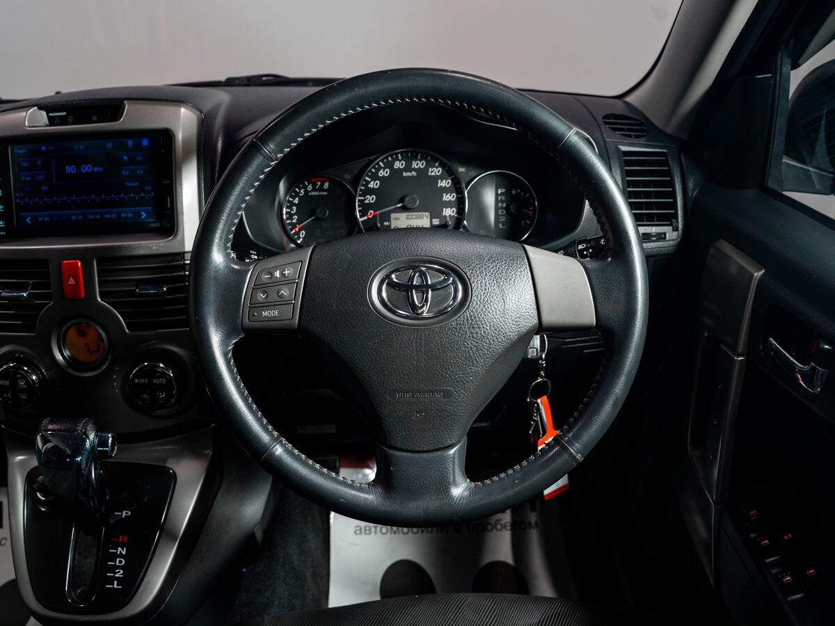 Toyota Rush 2010 - фото автомобиля