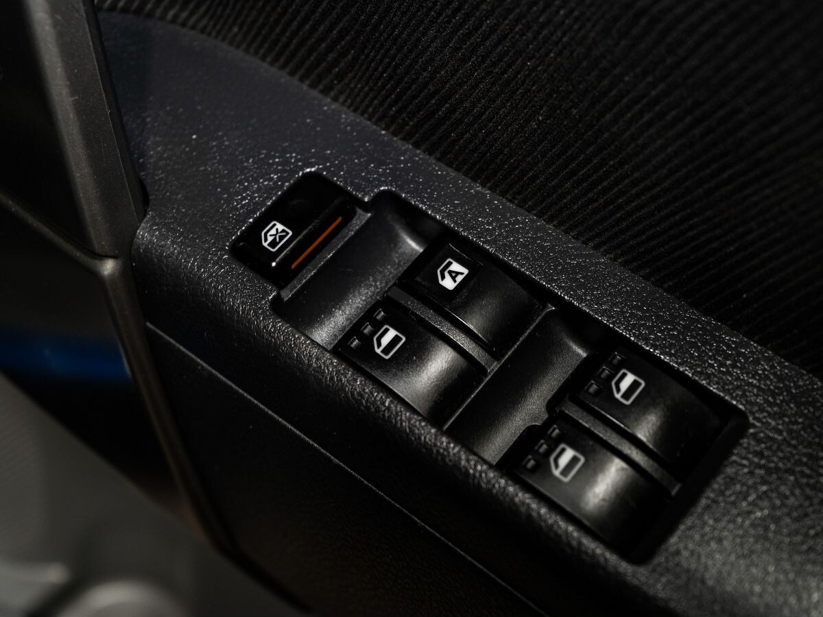 Toyota Rush 2010 - фото автомобиля