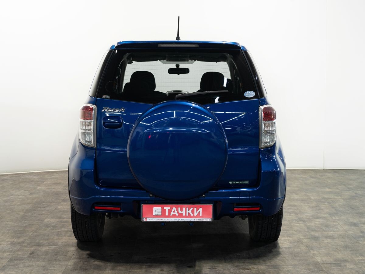 Toyota Rush 2010 - фото автомобиля