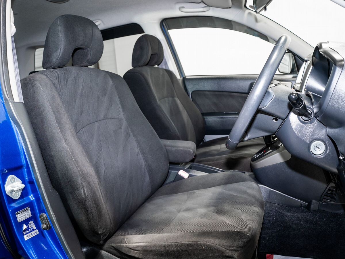 Toyota Rush 2010 - фото автомобиля