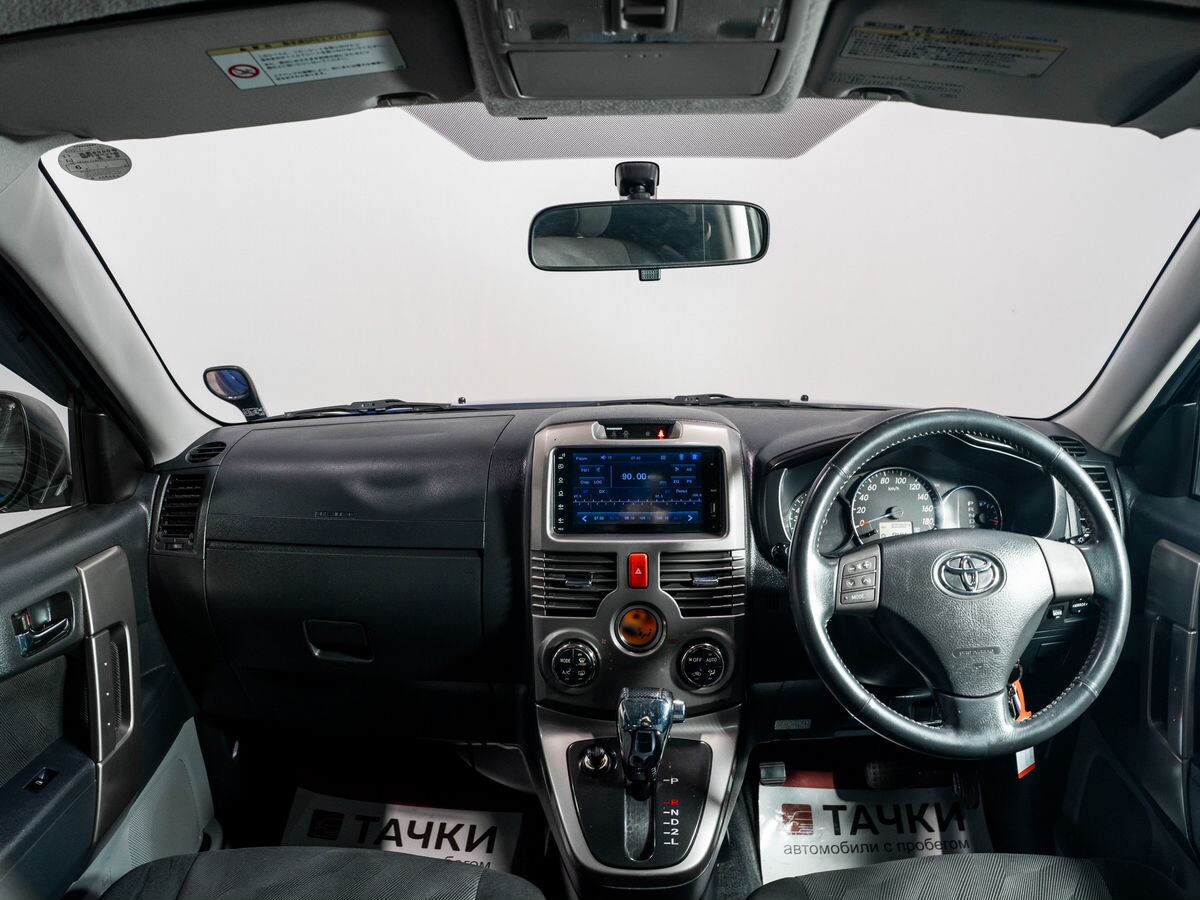 Toyota Rush 2010 - фото автомобиля