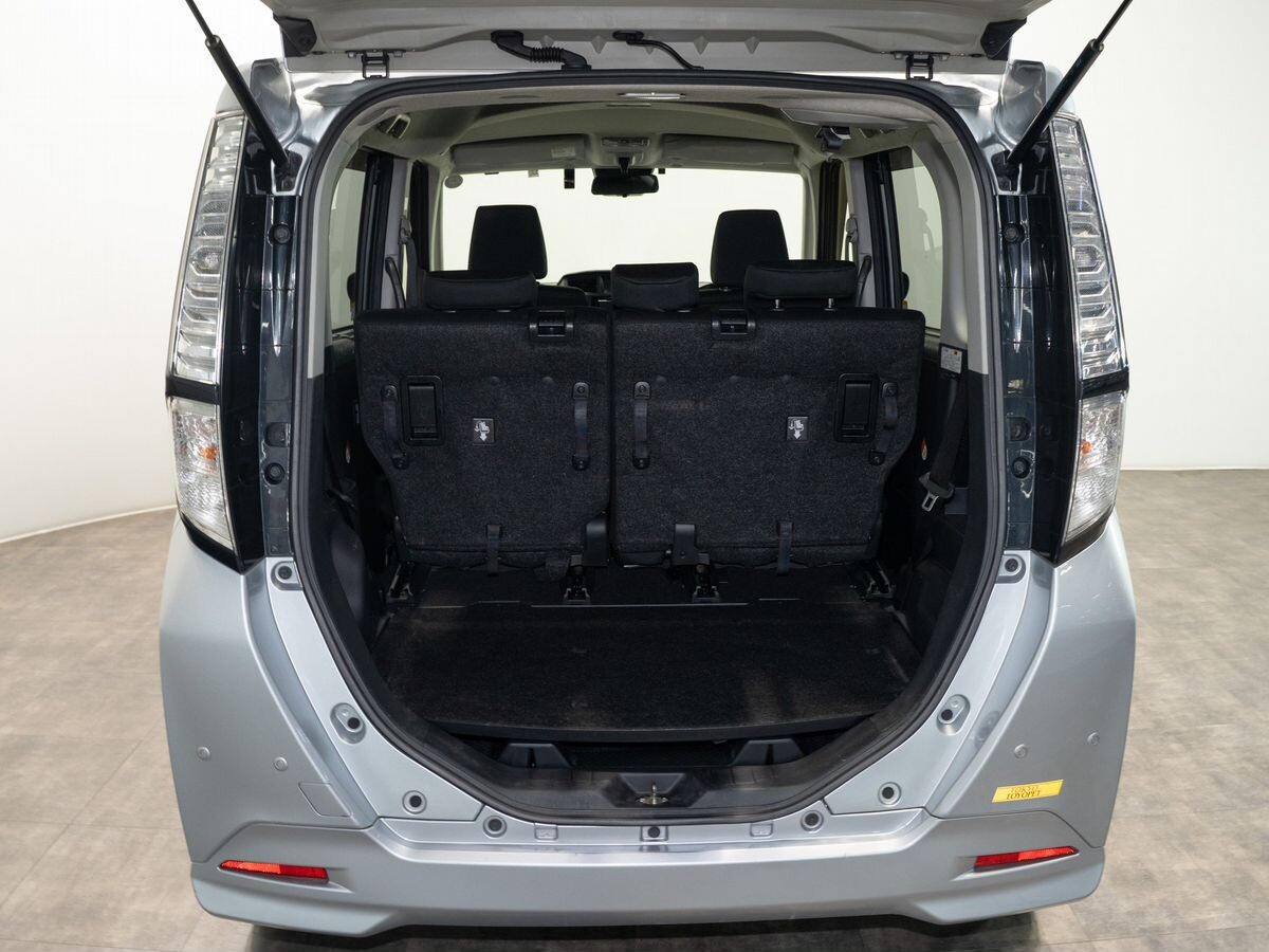 Toyota Tank 2018 - фото автомобиля