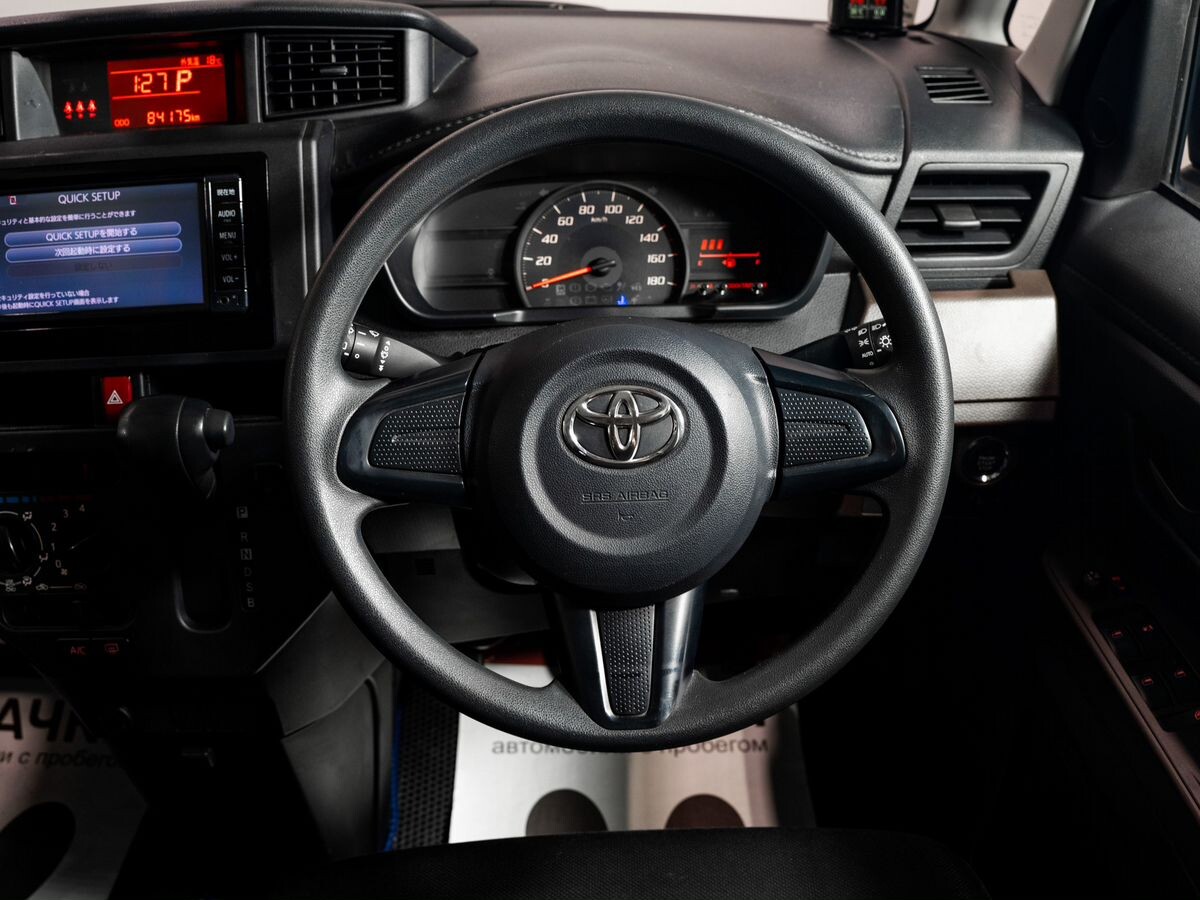 Toyota Tank 2018 - фото автомобиля