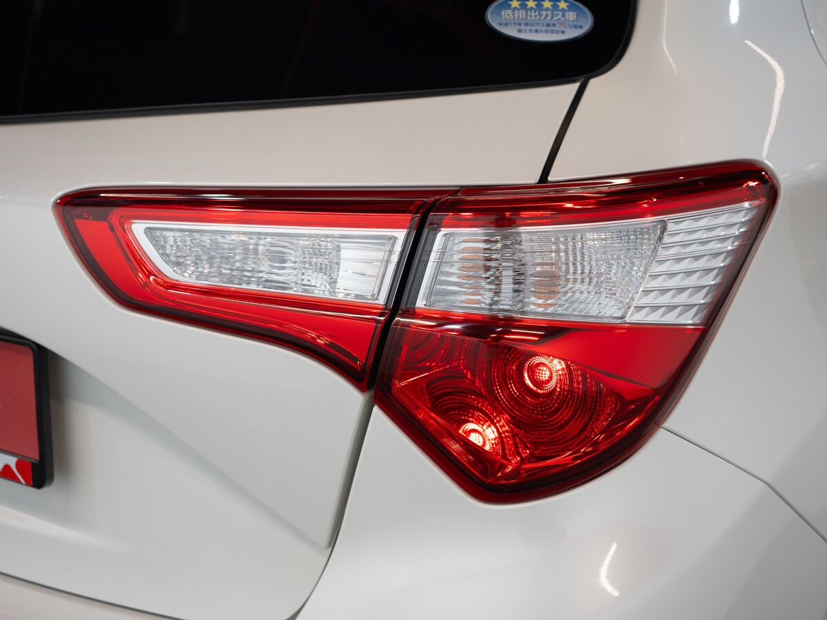 Toyota Vitz 2019 - фото автомобиля