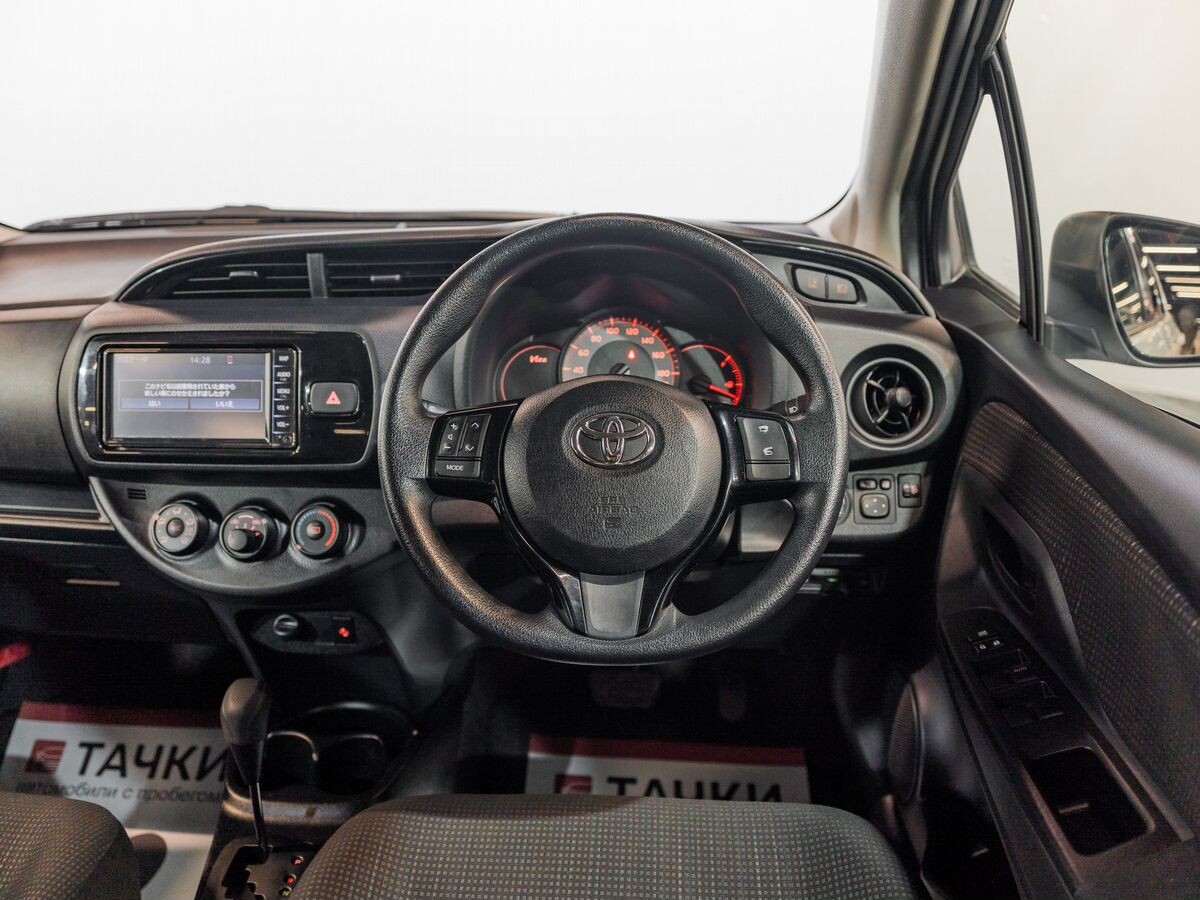 Toyota Vitz 2019 - фото автомобиля