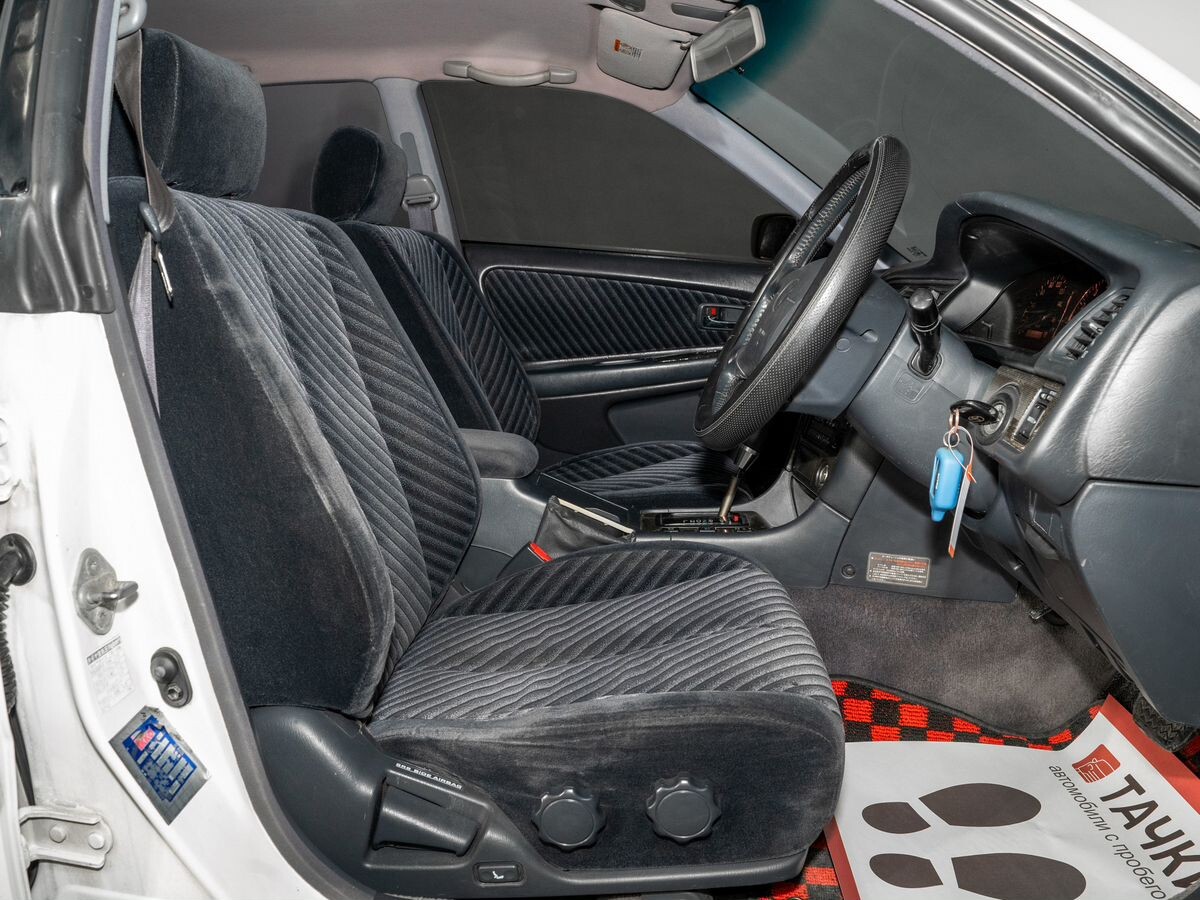 Toyota Mark II 1999 - фото автомобиля