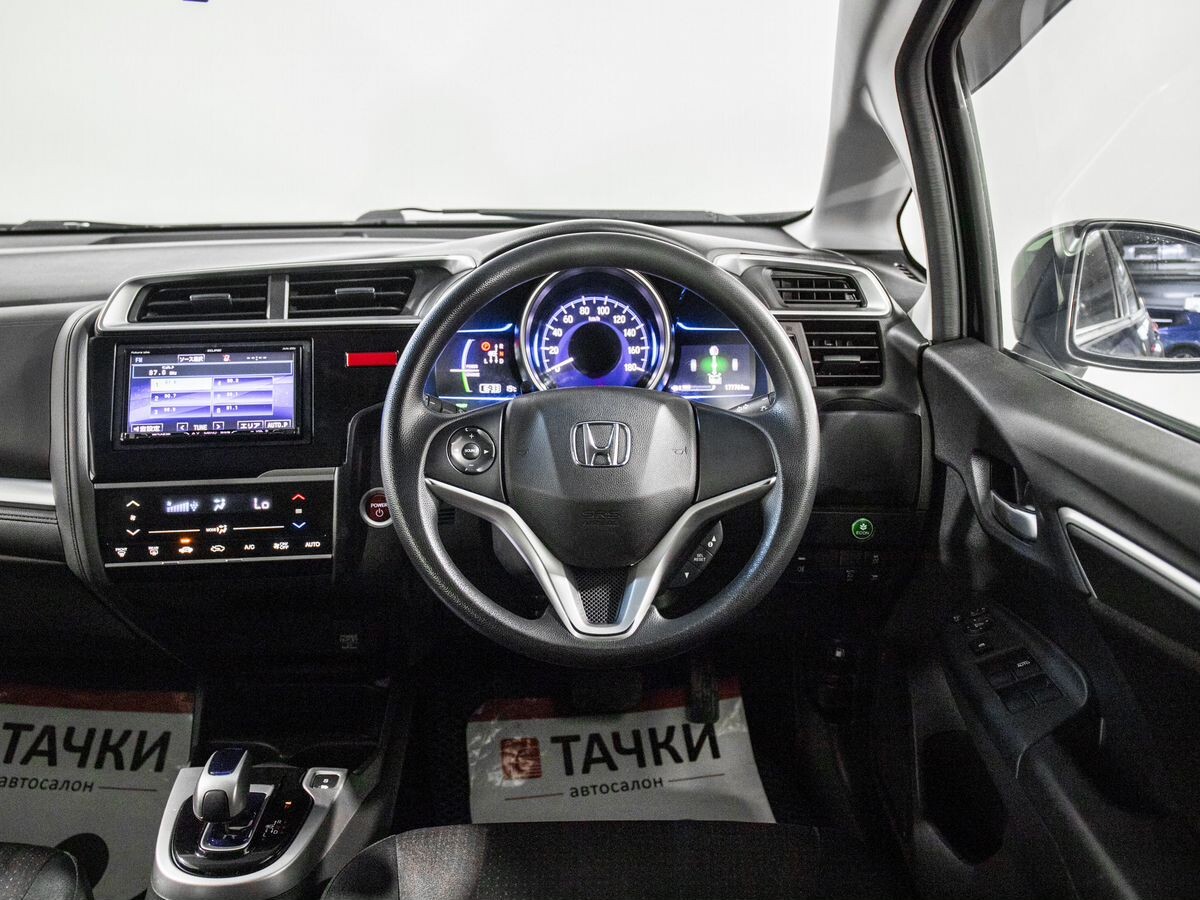 Honda Fit 2016 - фото автомобиля