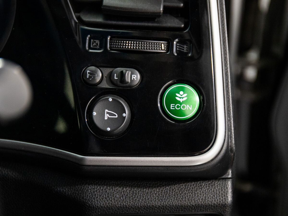 Honda Grace 2015 - фото автомобиля