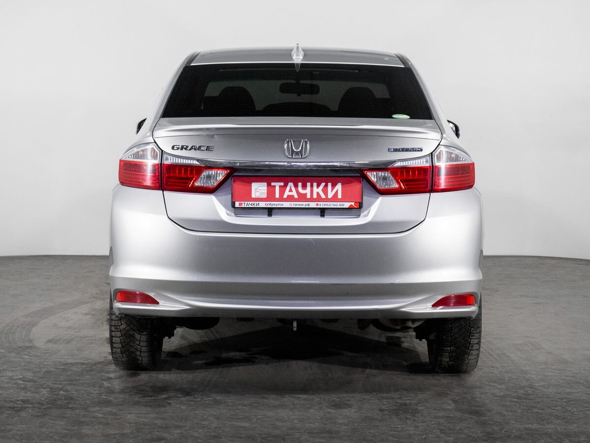 Honda Grace 2015 - фото автомобиля