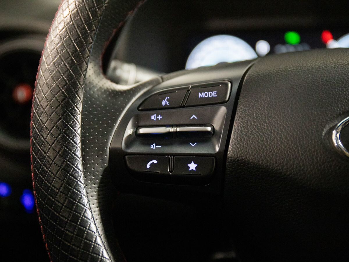 Hyundai Kona 2021 - фото автомобиля