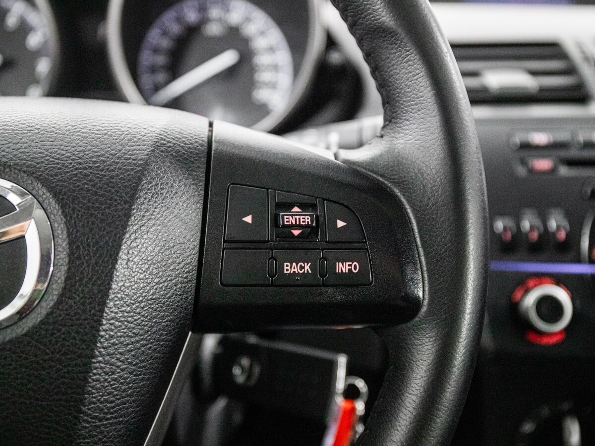 Mazda 3 2012 - фото автомобиля