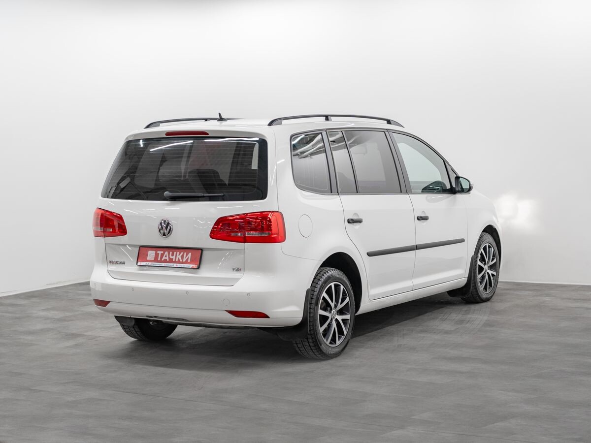 Volkswagen Touran 2012 - фото автомобиля