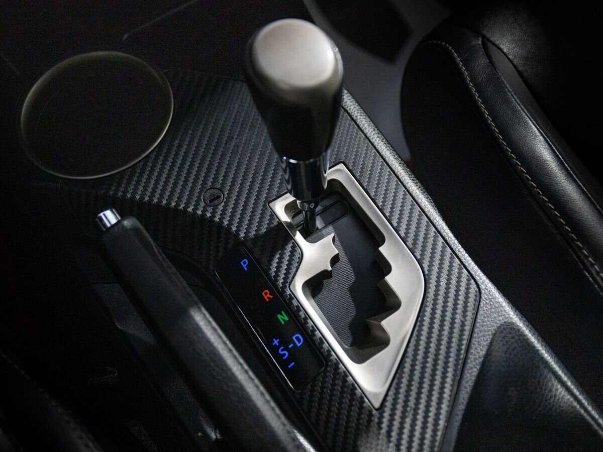 Toyota RAV4 2015 - фото автомобиля