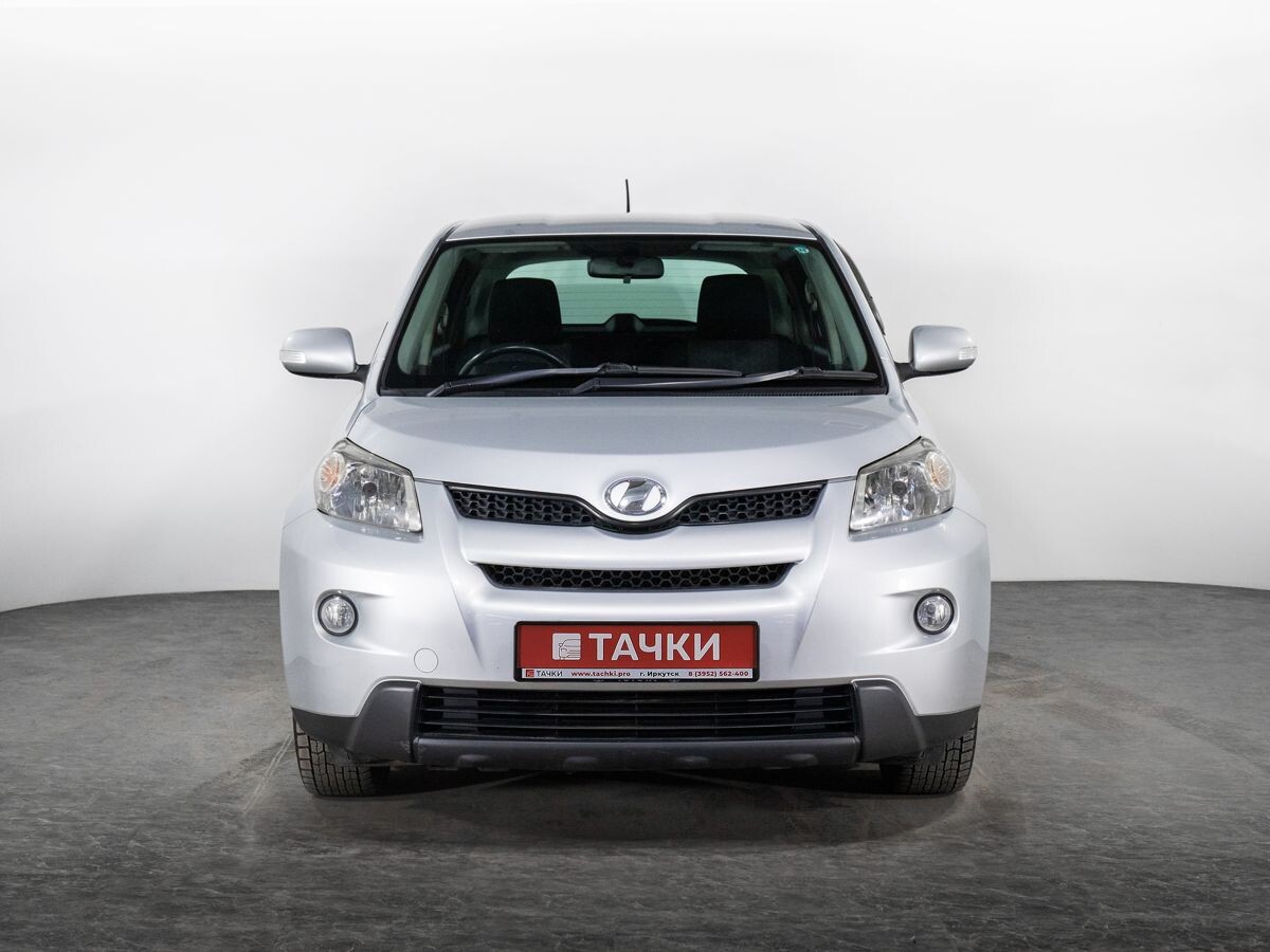 Toyota Ist 2009 - фото автомобиля