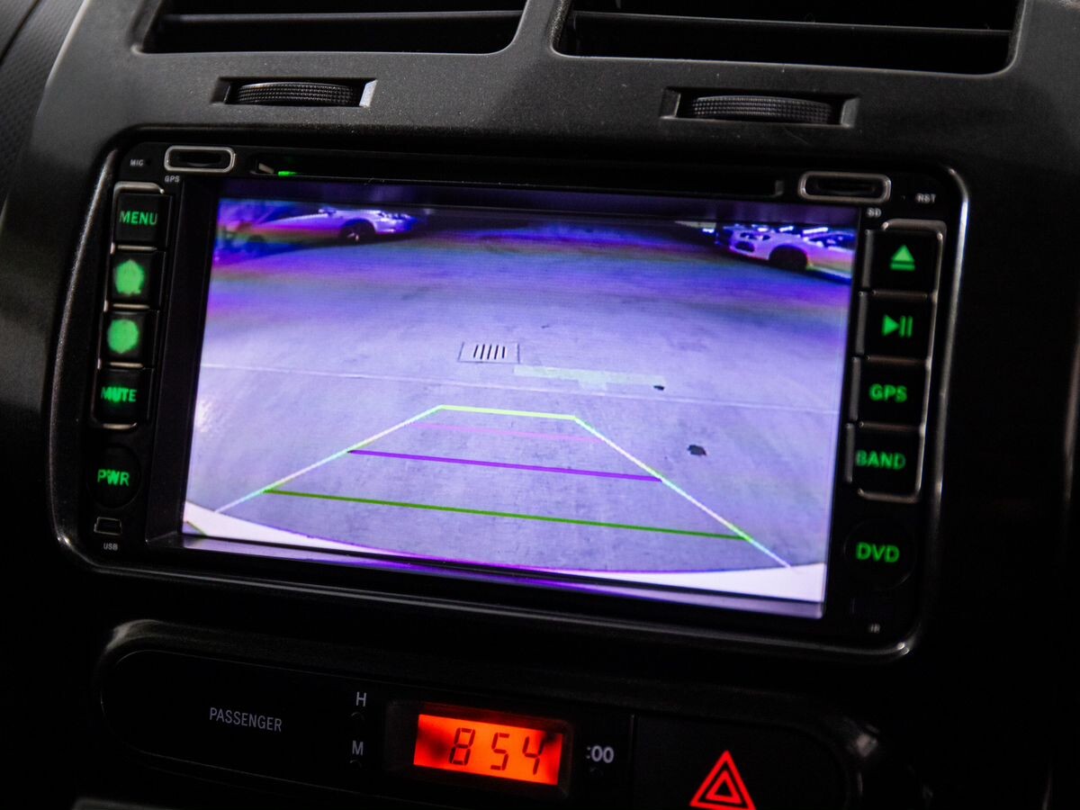 Toyota Ist 2009 - фото автомобиля