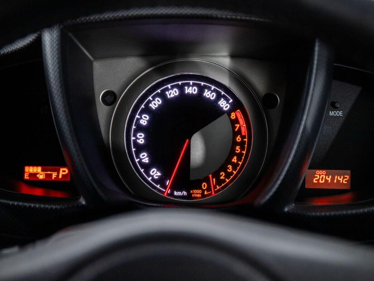 Toyota Ist 2009 - фото автомобиля