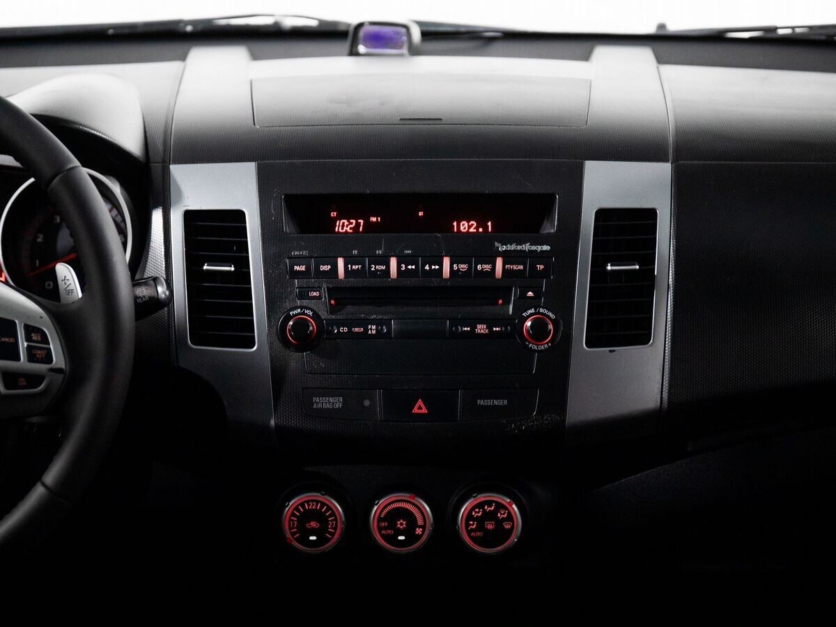 Mitsubishi Outlander 2008 - фото автомобиля