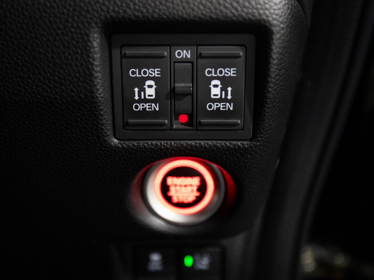 Honda N-BOX 2019 - фото автомобиля