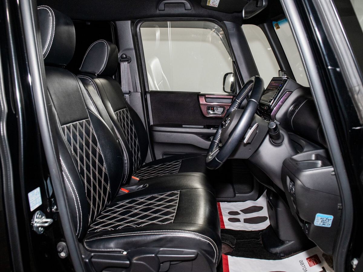 Honda N-BOX 2019 - фото автомобиля