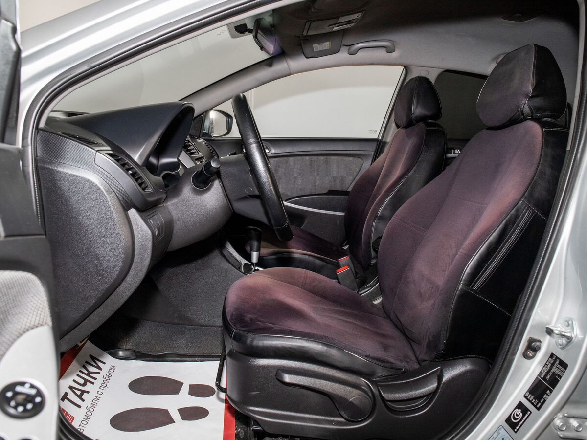 Hyundai Solaris 2013 - фото автомобиля