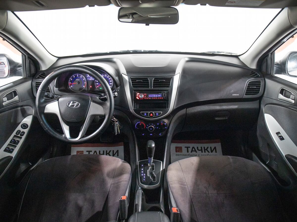 Hyundai Solaris 2013 - фото автомобиля