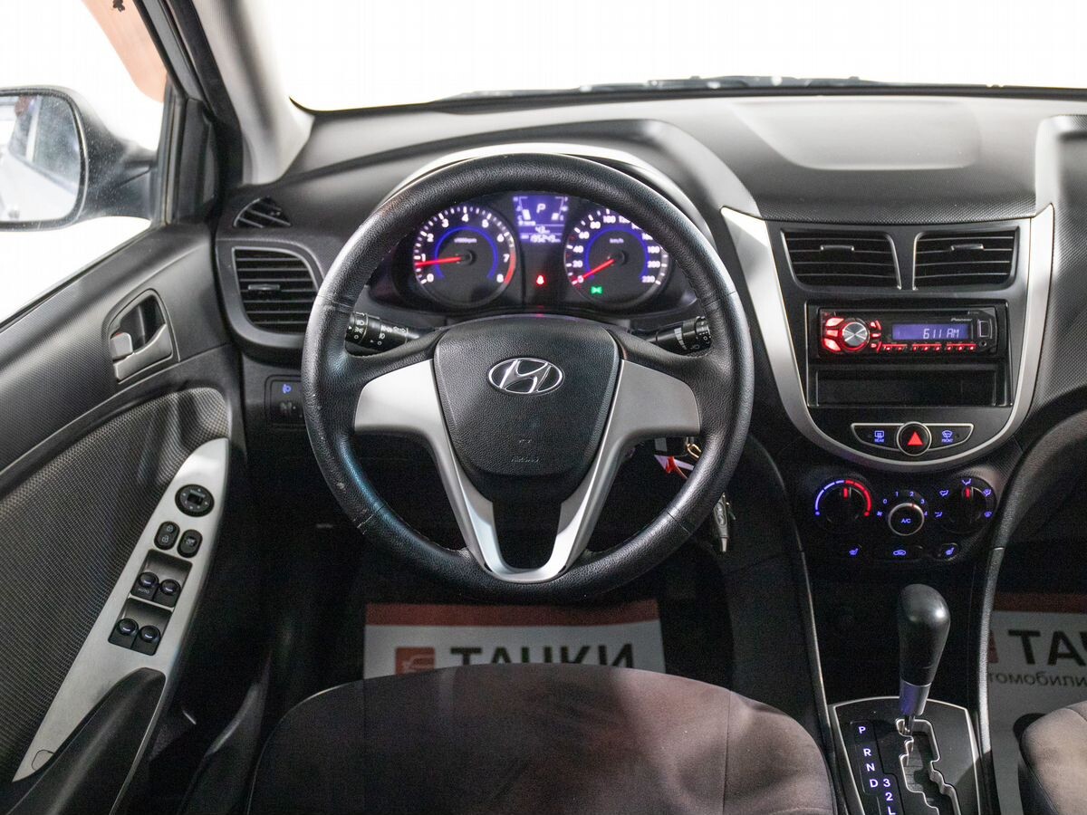 Hyundai Solaris 2013 - фото автомобиля