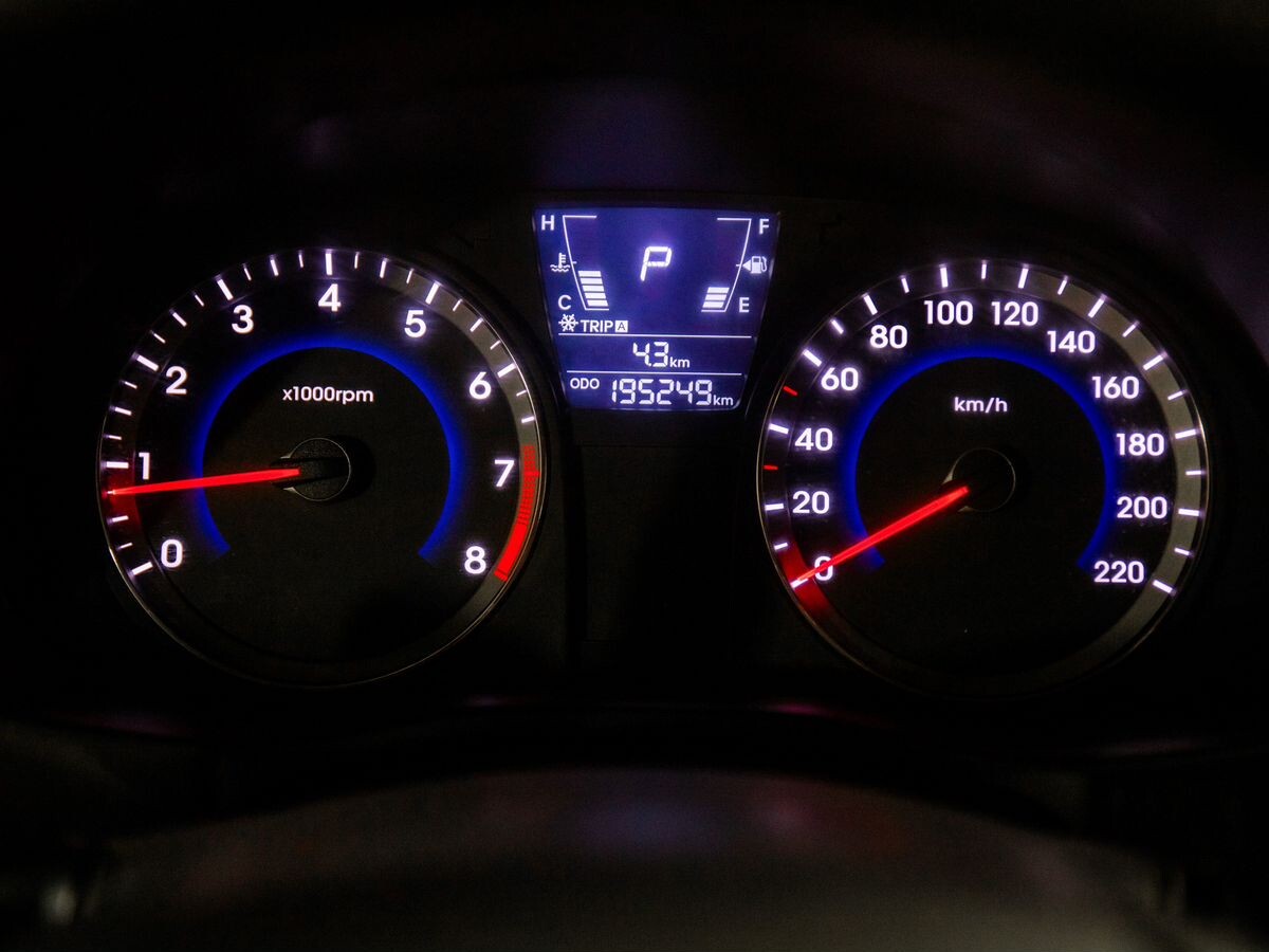 Hyundai Solaris 2013 - фото автомобиля