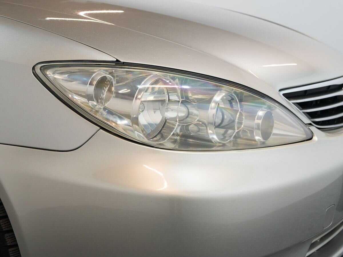 Toyota Camry 2005 - фото автомобиля