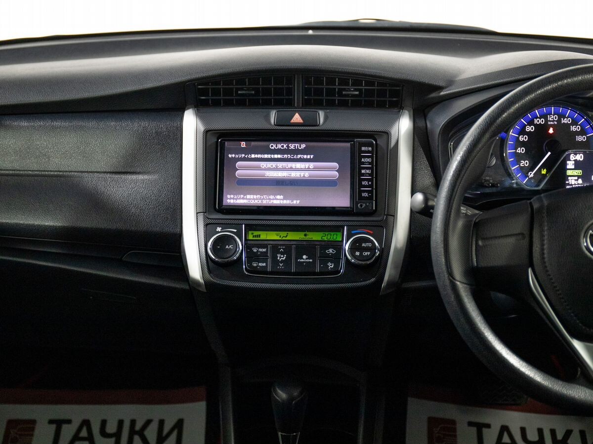 Toyota Corolla 2017 - фото автомобиля